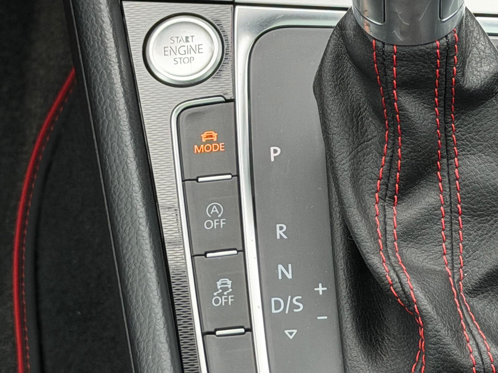 Volkswagen Golf VII Lim. GTI Performance + JP PERFORMANCE +