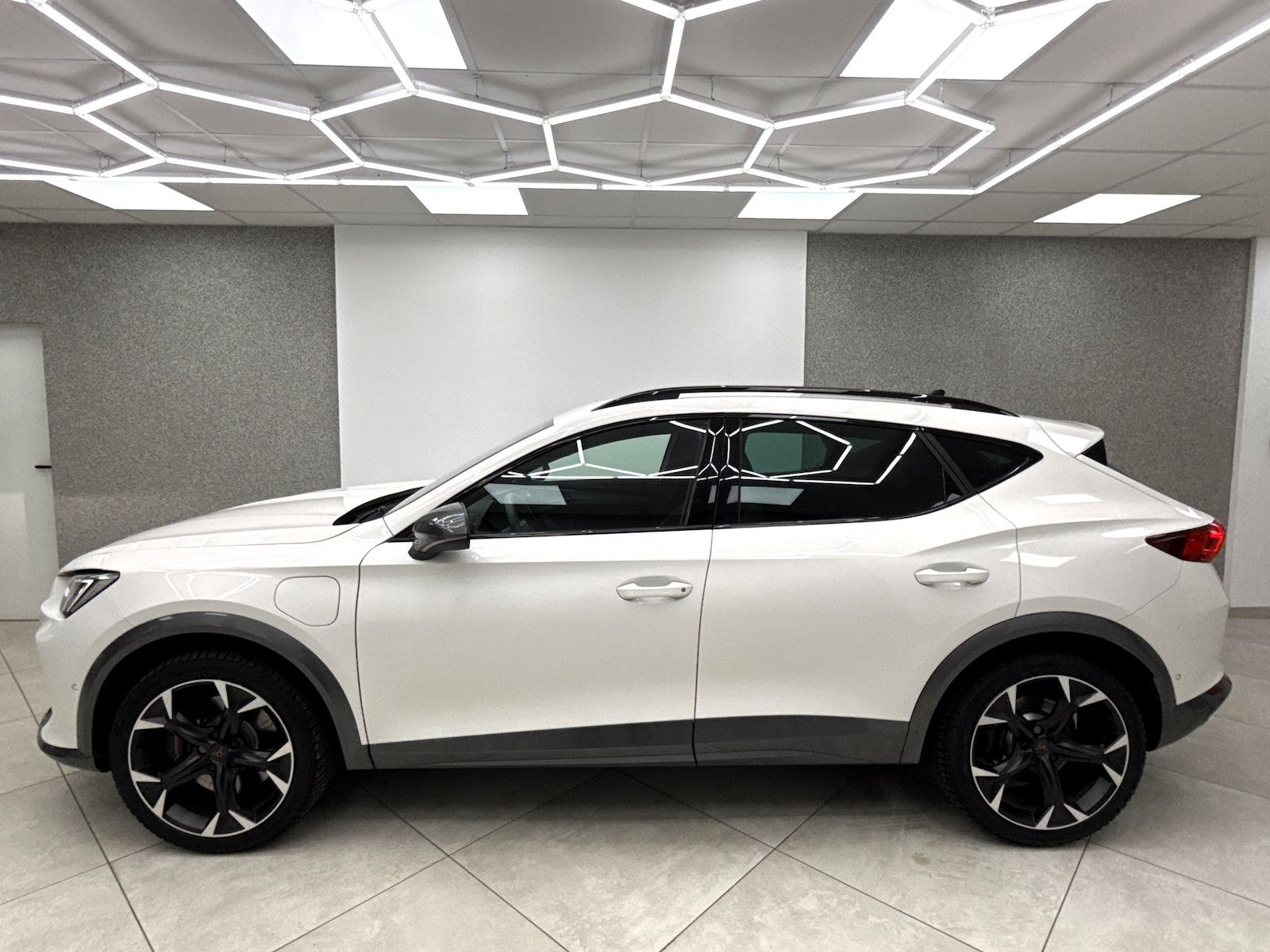 Cupra Formentor VZ 1.4 TSI eHybrid ACC Rcam 2xSpur App imagem 3