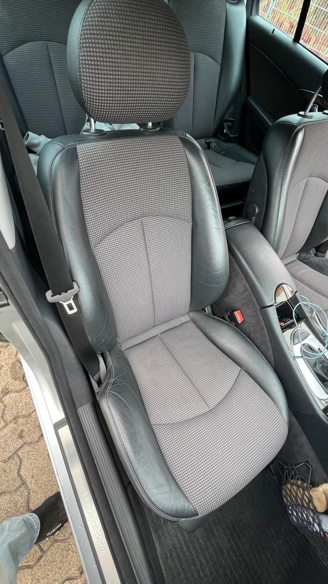 Mercedes-Benz E220 2005 — photo 7