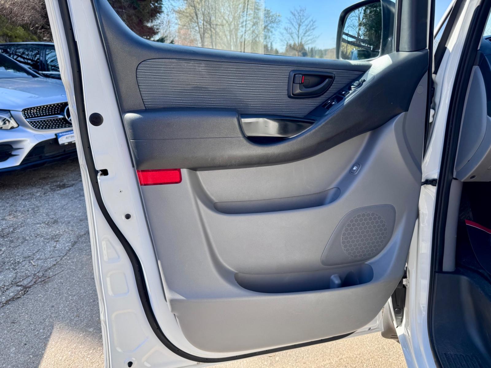 Hyundai H-1Kasten AHK 3xSitz 2xSchiebetür Mehrwertsteuer