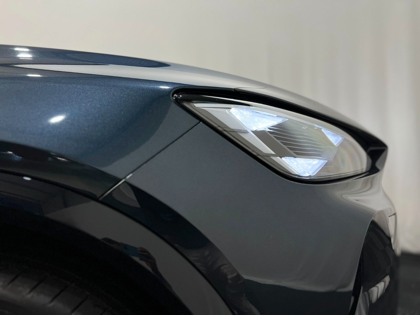 Fahrzeugabbildung CUPRA Formentor 1.5 e-HYBRID / EdgePaket / AHK