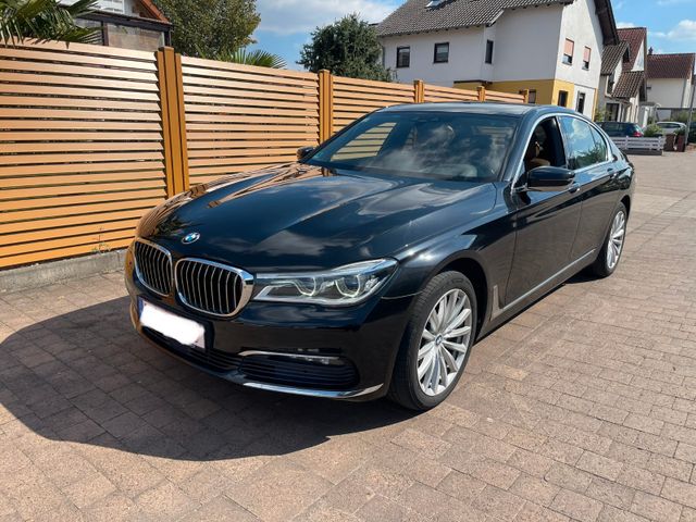 BMW 730d xDrive Schwarzer dachhimmel 1.Hand Top Gepf