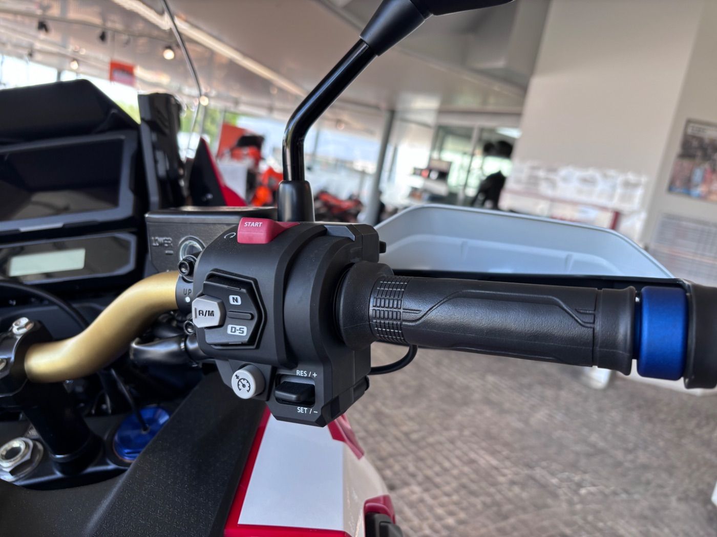 Fahrzeugabbildung Honda CRF 1100 D 4 S ADV Sports DCT ES