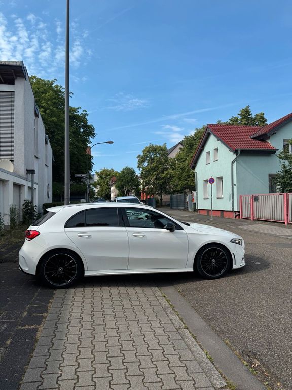 Image of Mercedes-Benz A 220