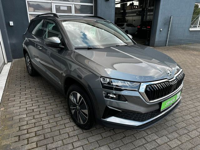 Karoq Ambition KAMERA;CARPLAY;PDC;KESSY