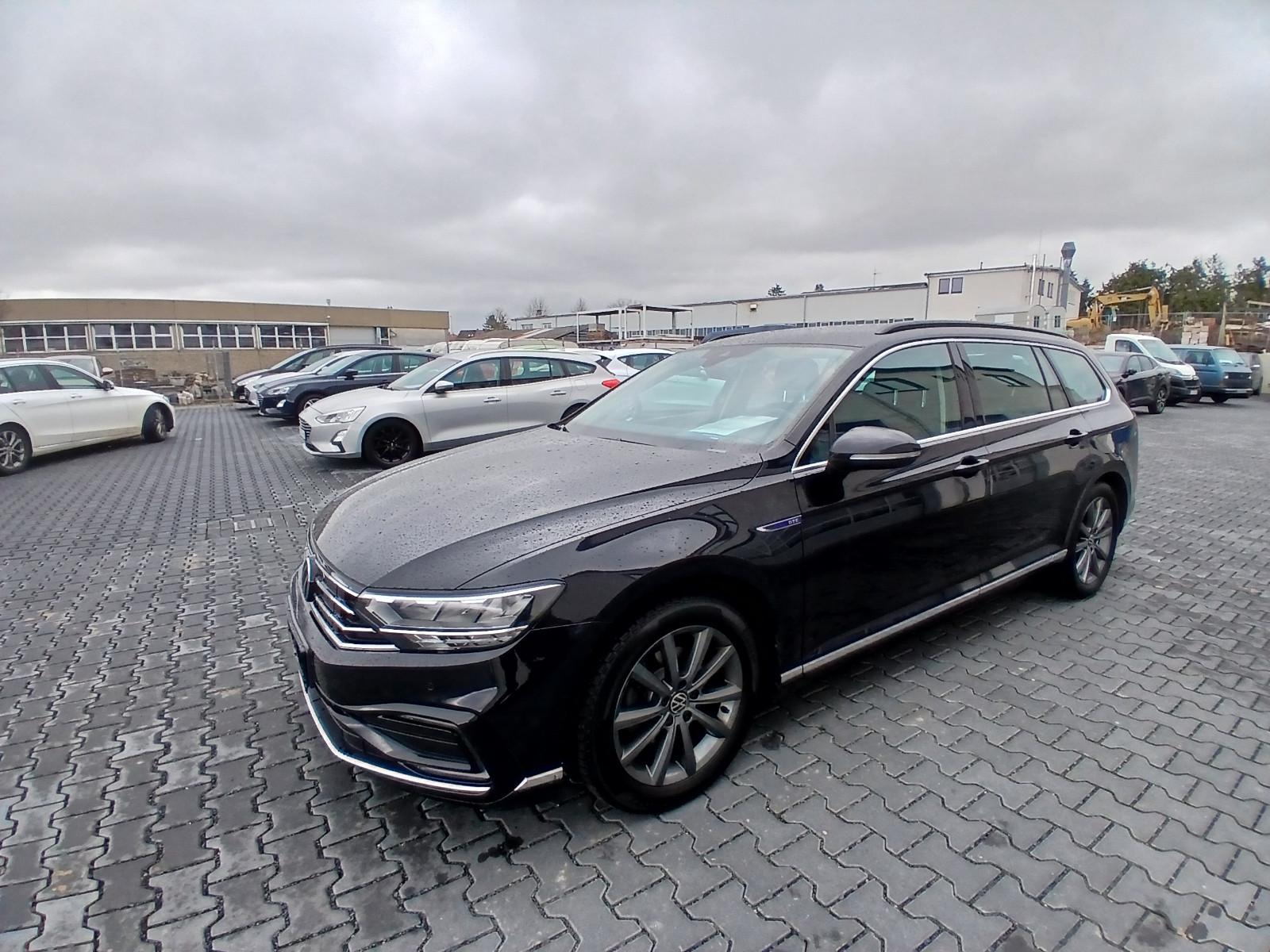 Volkswagen Passat Variant GTE vom Meisterbetrieb