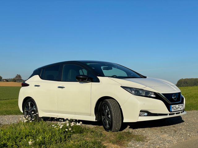 Nissan Leaf  10 Jahre-Edition - Top Zustand