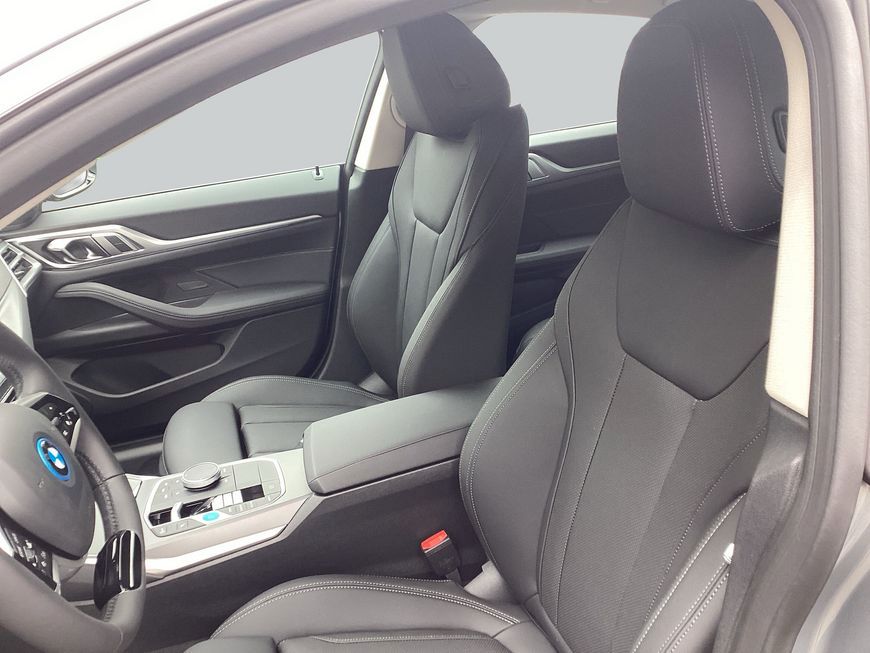 BMW i4 - Bild 12