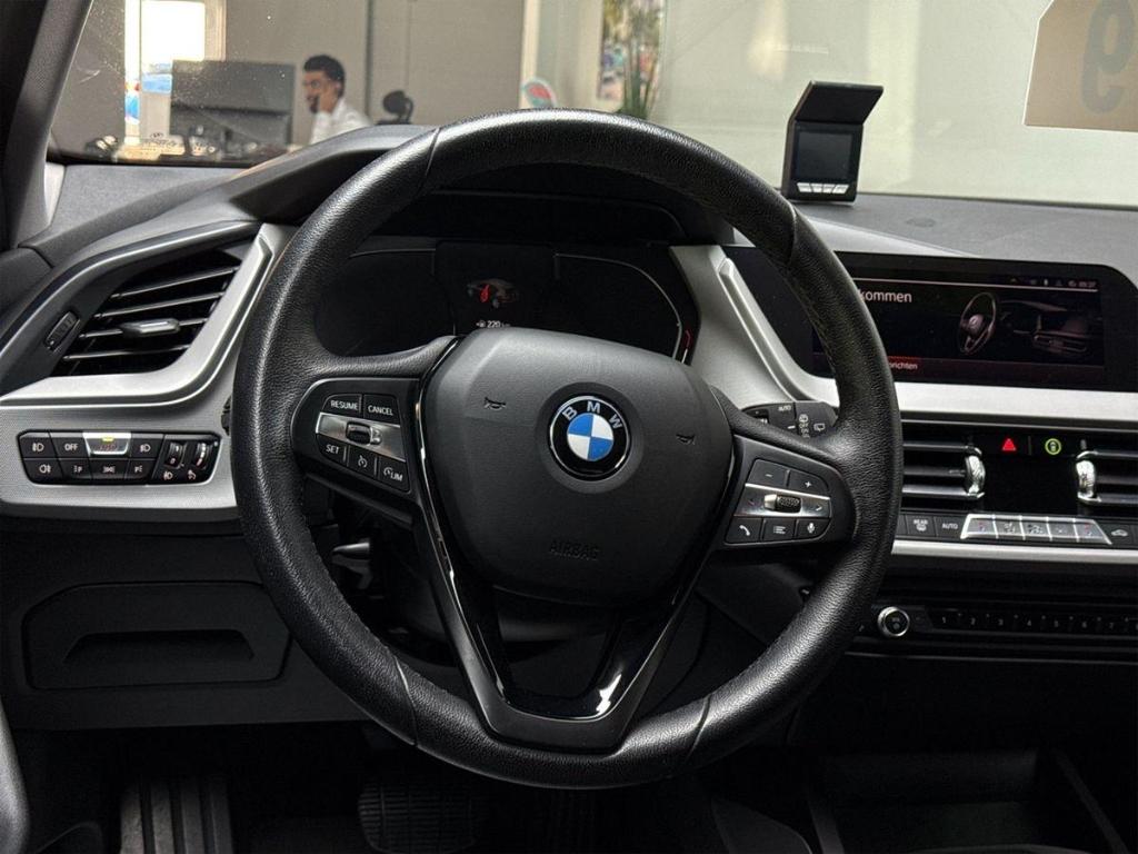 BMW 1 Series 120d xDrive 190PS Automatik Allrad Grau, миниатюра 8