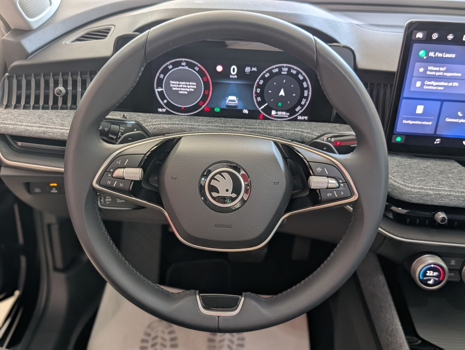 Fahrzeugabbildung SKODA Superb IV 2.0TDI DSG 4x4 MATRIX ACC NEUES MODELL