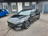 Ford Focus KLIMA+AHK ABNEHM+EL.FH VO HI+SHZ VO+SPORTF - Ford Focus Sport mit Benzin-Antrieb