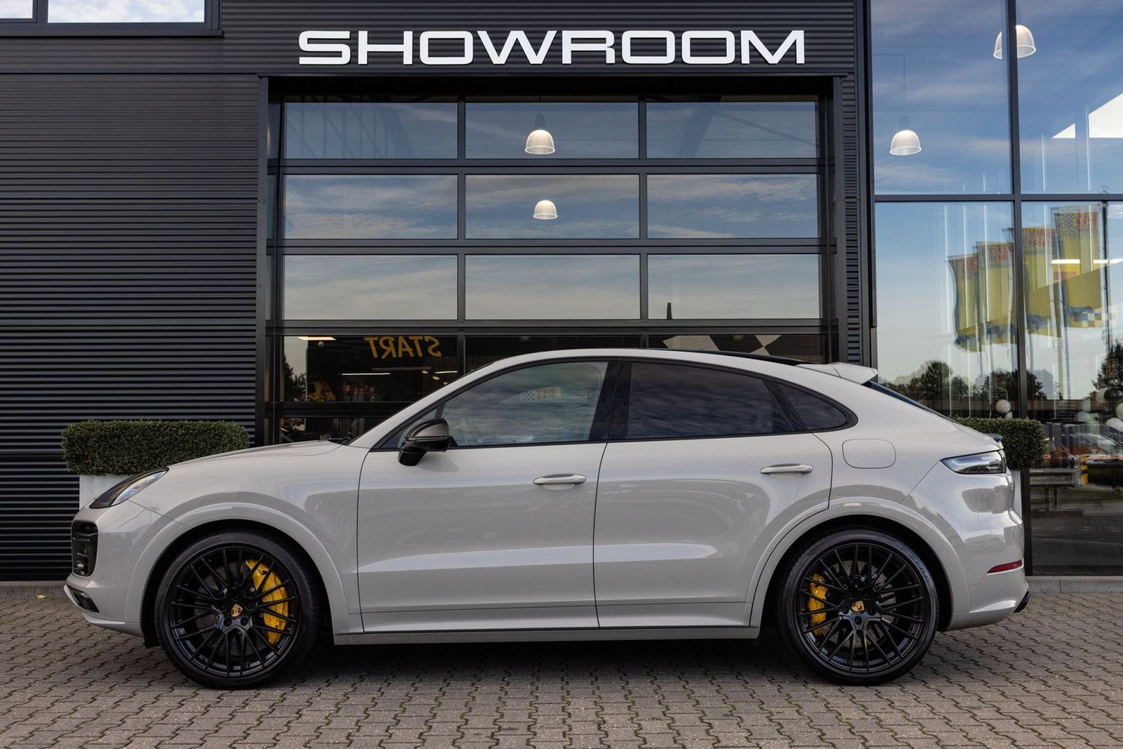 Porsche Cayenne Coupé 4.0 Turbo S E-Hybrid, 680 PK, Carb imagem 3