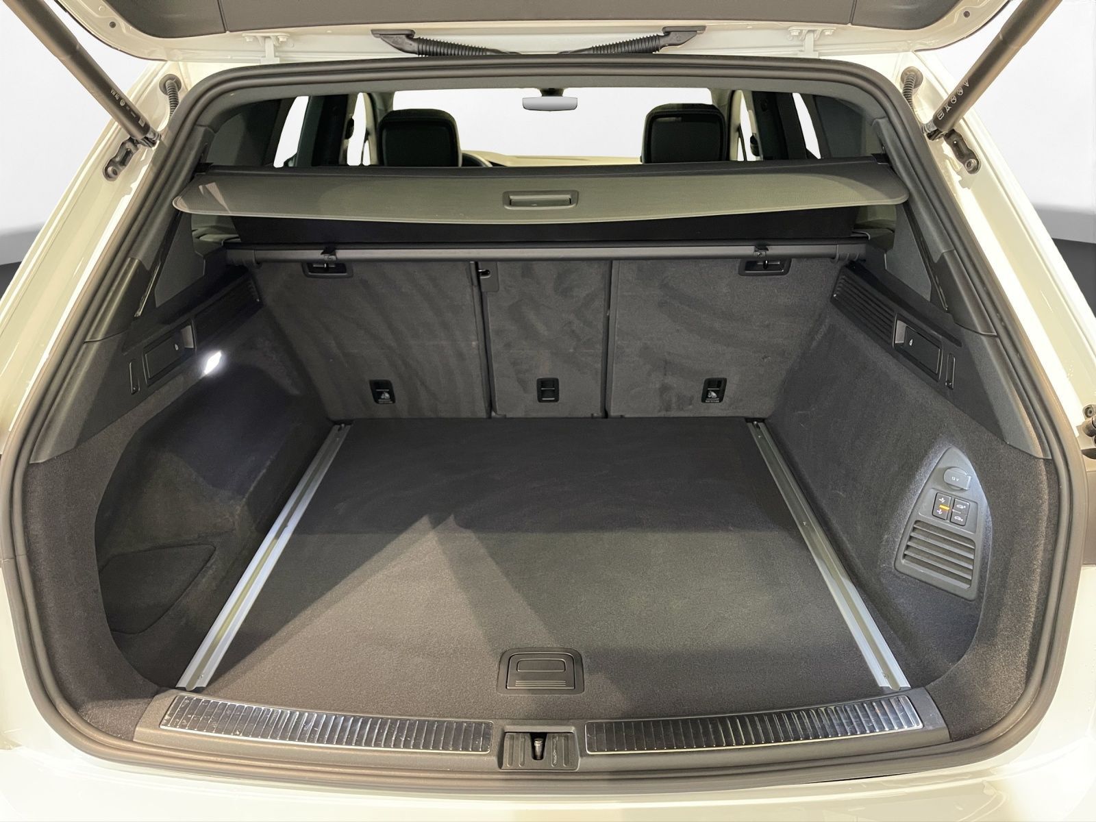 Volkswagen Touareg - Bild 23
