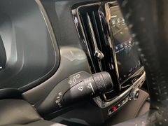 Fahrzeugabbildung Volvo V90 D3 Momentum NAVI/LED/LEDER/SHZ/CAM/PDC