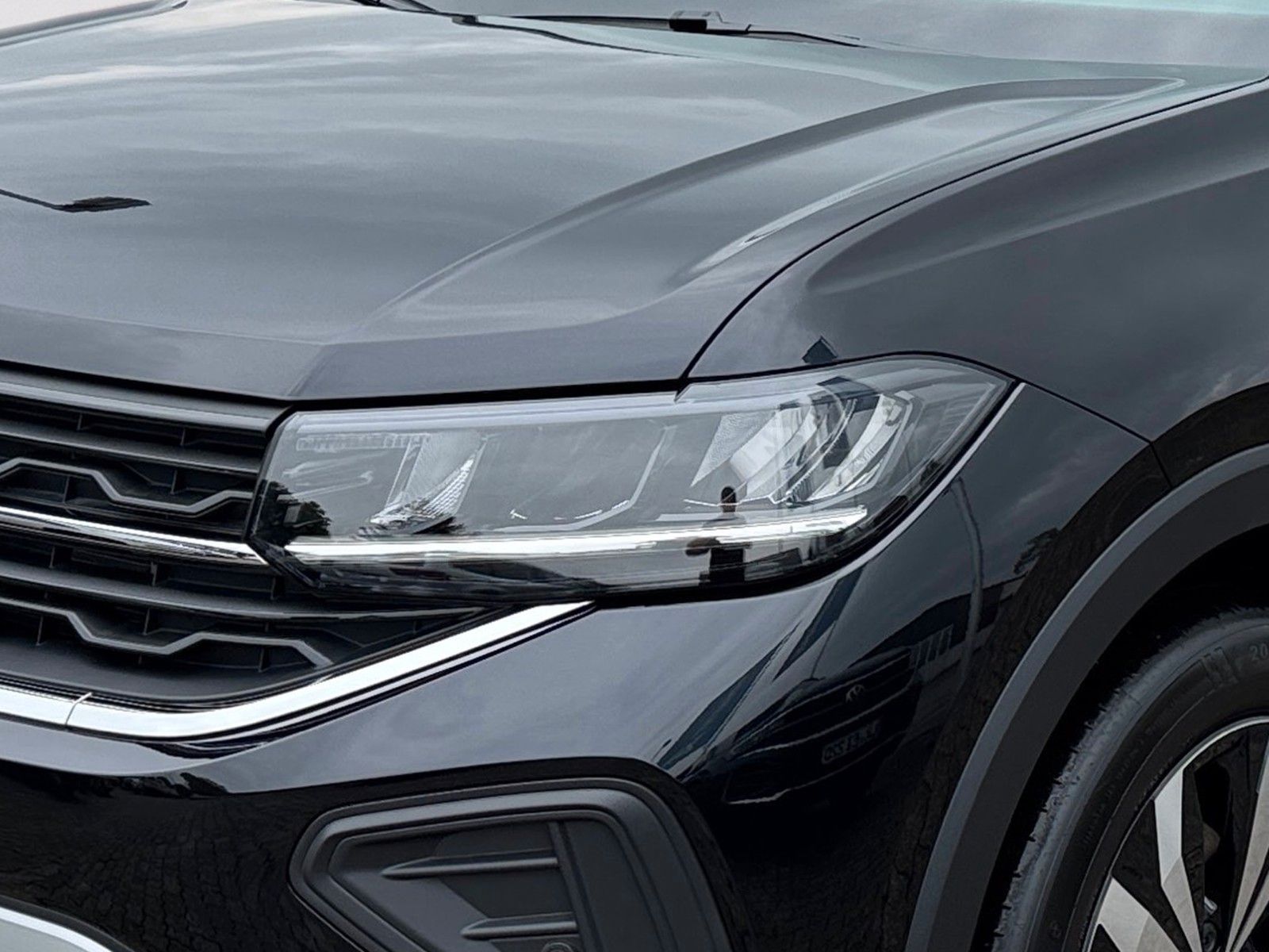 Fahrzeugabbildung Volkswagen T-Cross Life 1.0 TSI
