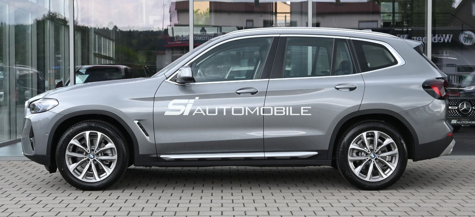 Fahrzeugabbildung BMW X3 xDr.20d °AHK°HUD°MEMO°SITZKLIMA°STANDHZG°360°