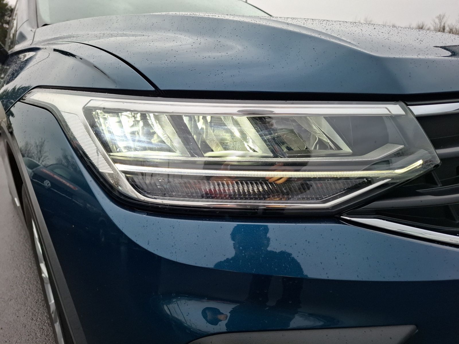 Fahrzeugabbildung Volkswagen Tiguan TSI DSG LED AHK Navi ACC PDC SH