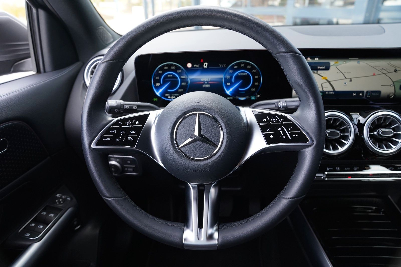 Mercedes-Benz EQA 350 4Matic MBUX Wide -LED-360-Distronic foto 18