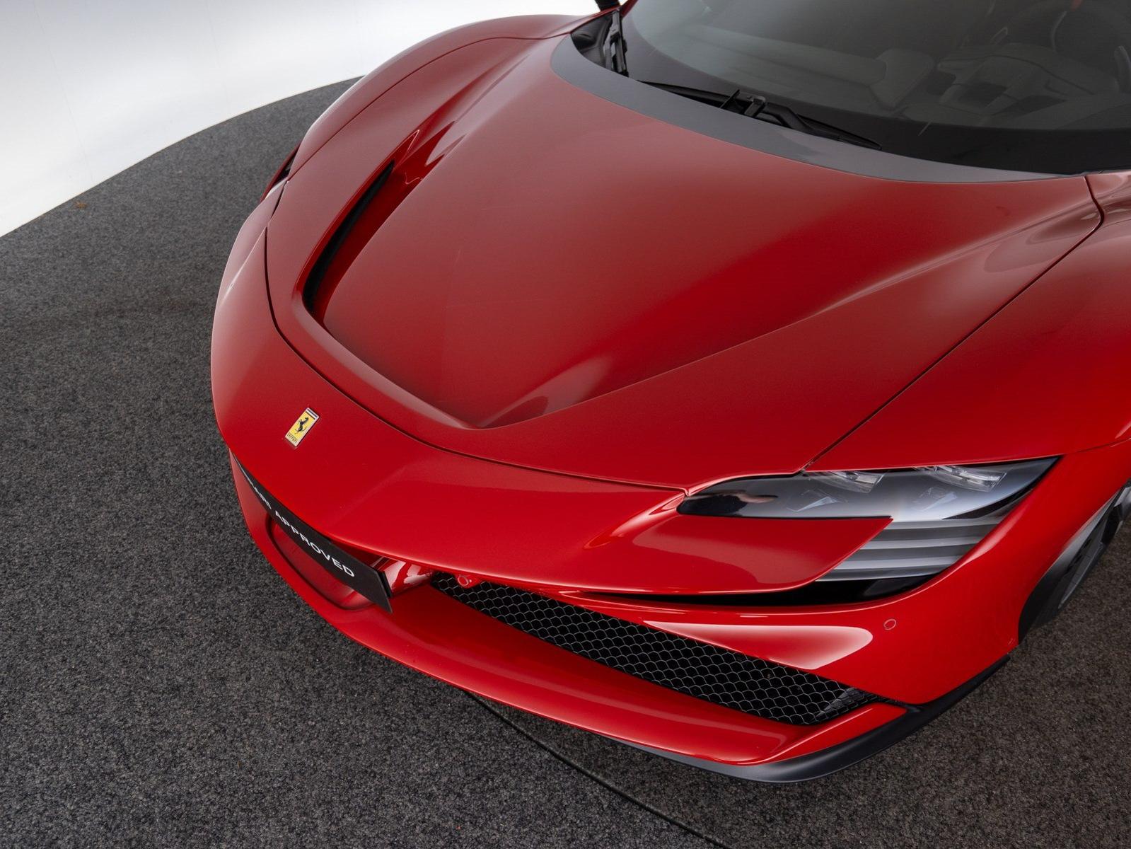 Ferrari SF90 Spider