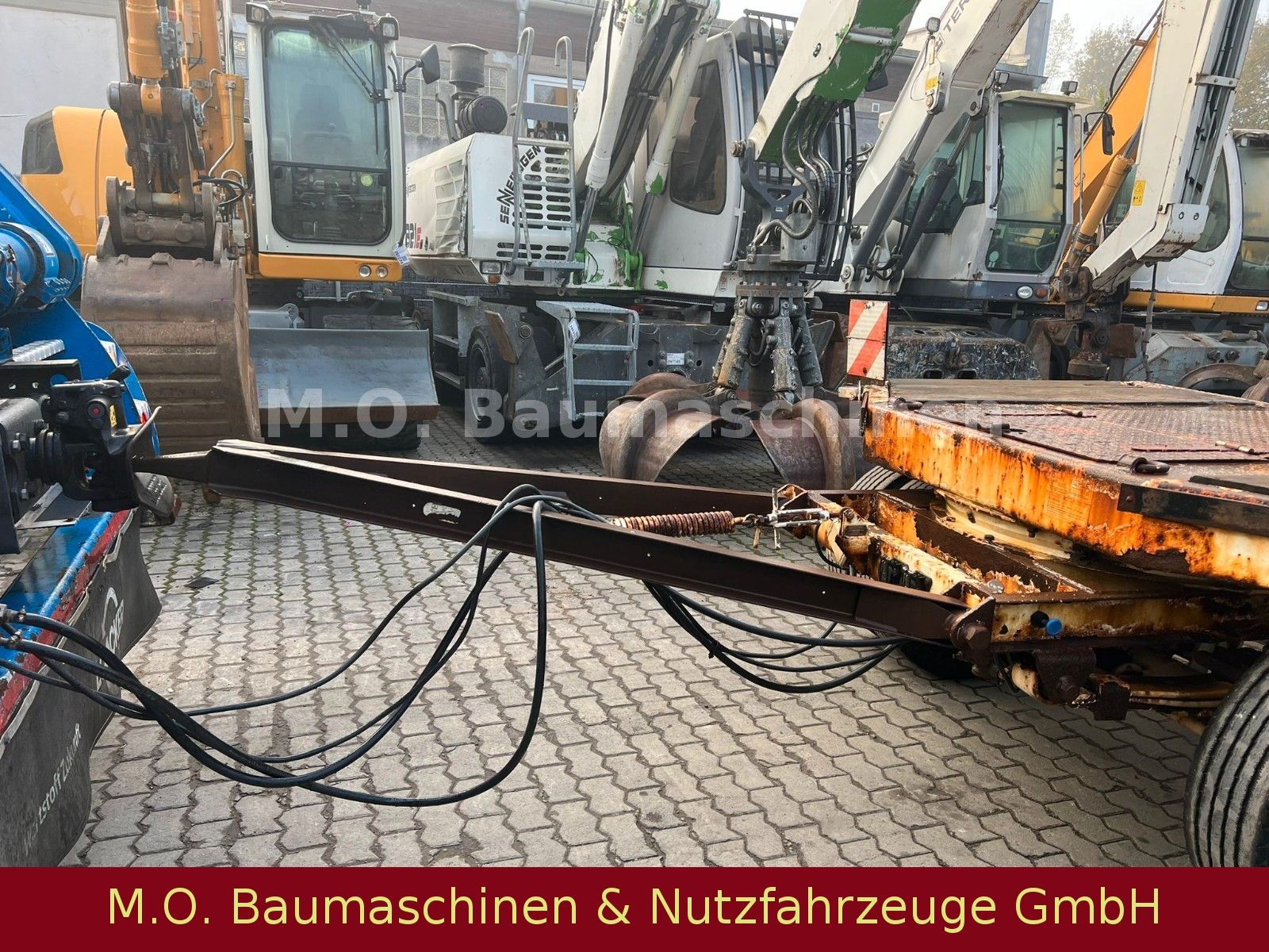 Fahrzeugabbildung Müller-Mitteltal T 30,0 Kompakt / 3 Achser / Blatt /Rampen/