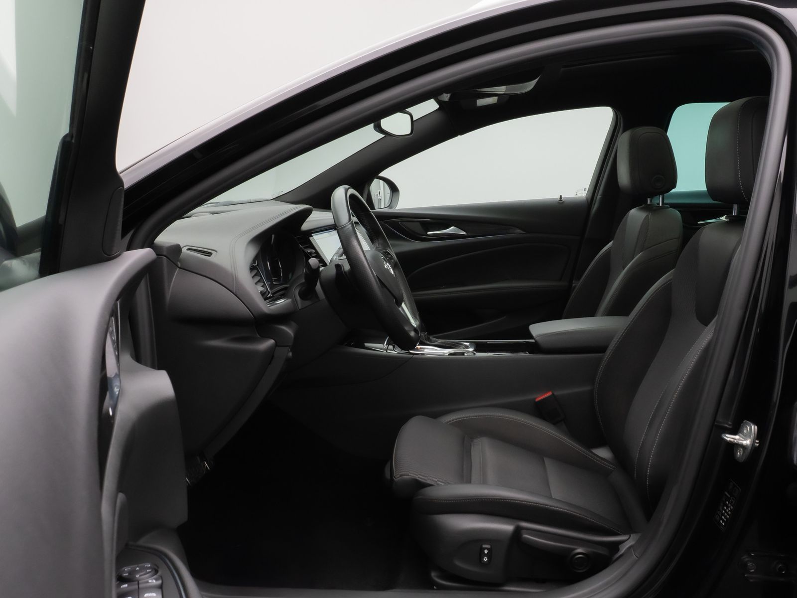Fahrzeugabbildung Opel Insignia B Sports Tourer Innovation Pano Kamera