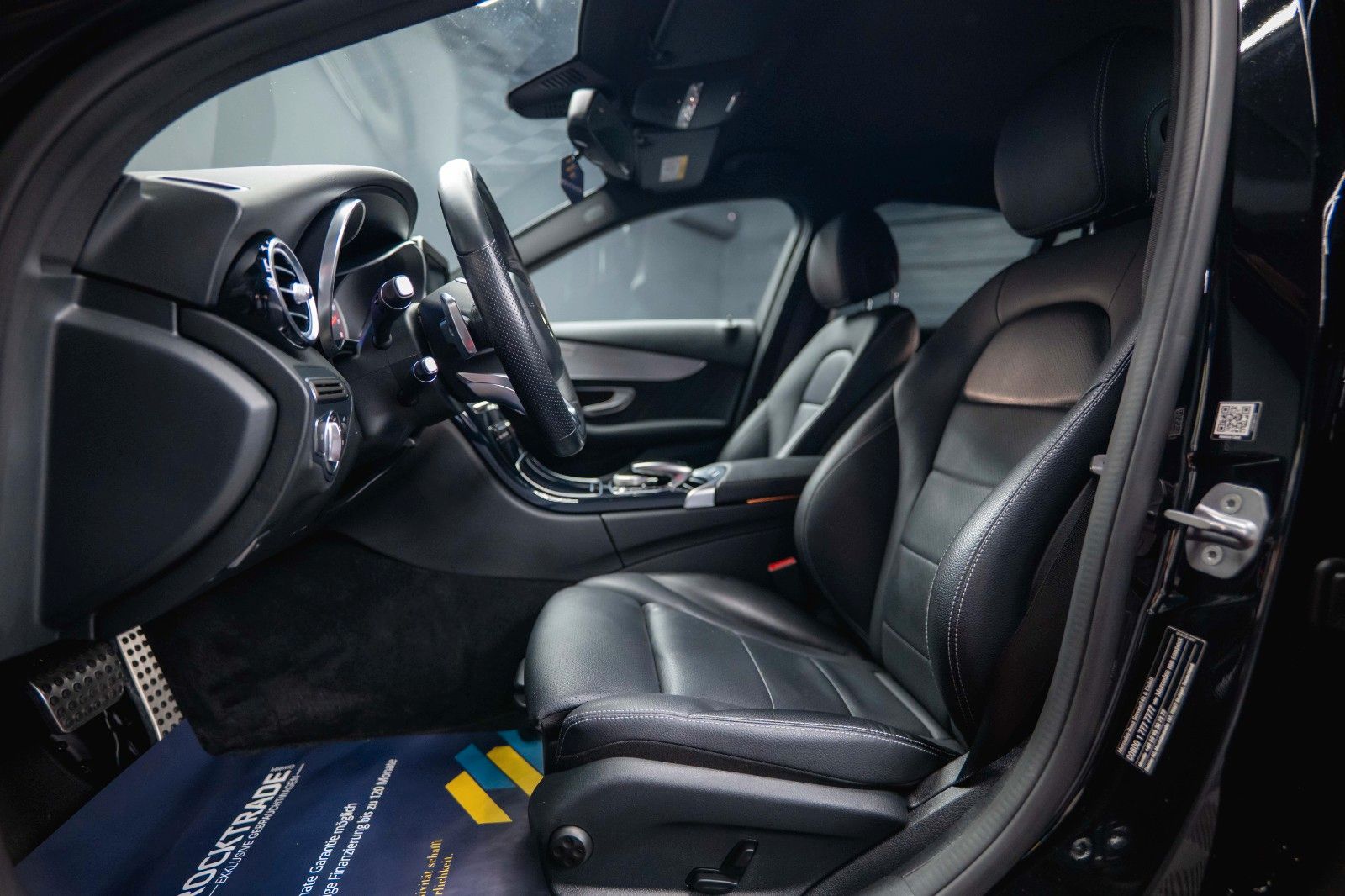 Fahrzeugabbildung Mercedes-Benz C 400 T 4Matic AMG Night-Edition *LED*19%*