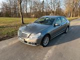 Mercedes-Benz E 250 CGI BlueEFFICIENCY ELEGANCE ELEGANCE - Mercedes-Benz E 250: Elegance