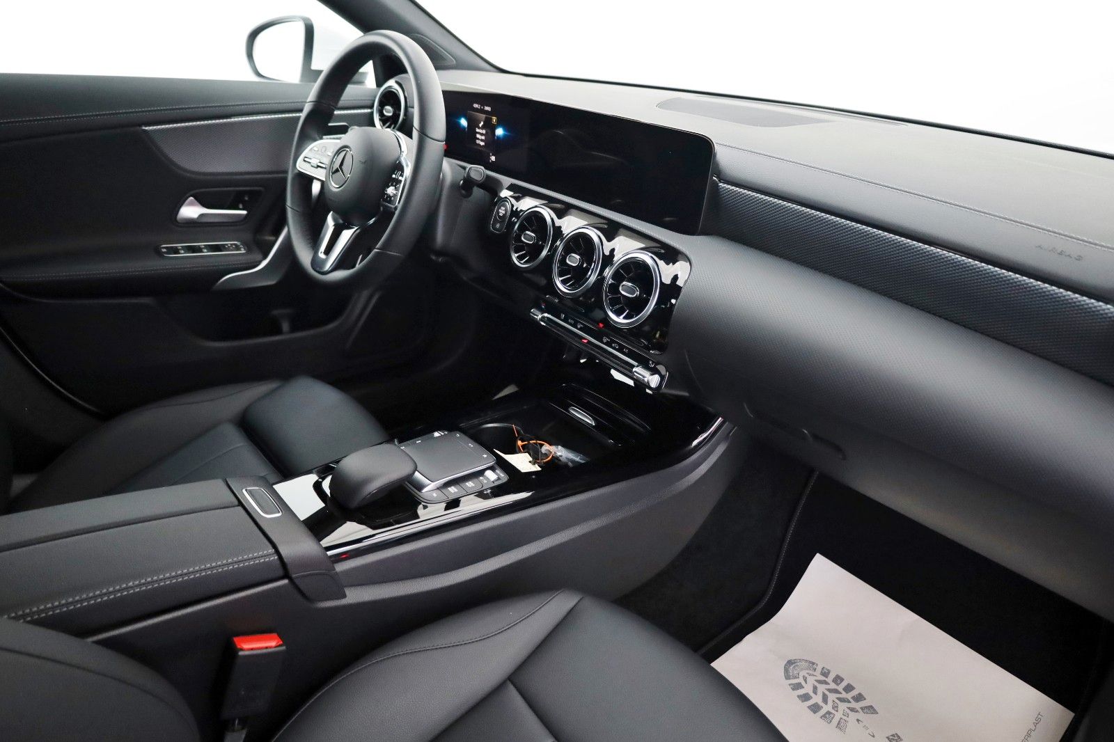Fahrzeugabbildung Mercedes-Benz CLA 200d SB, Leder,Navi,LED,SH,Kamera,AHK SR+WR