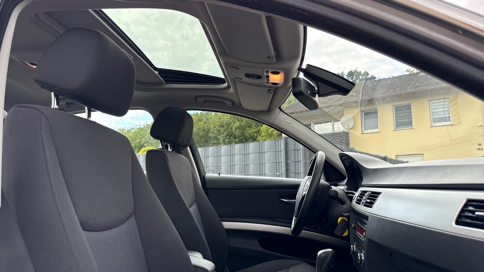 BMW 325i BERLINE 218CH