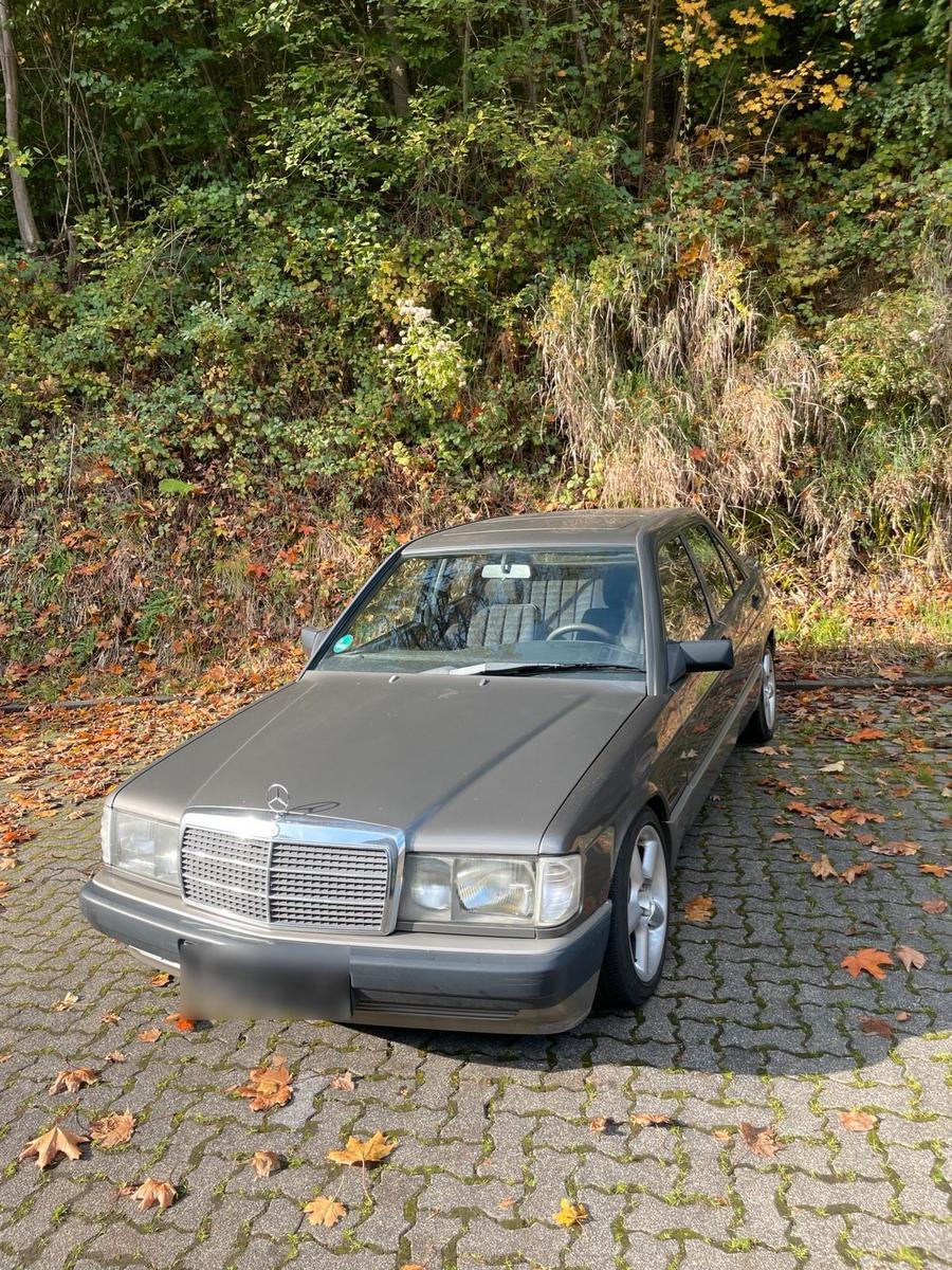 Mercedes-Benz 190