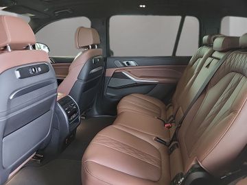 BMW X7 M60 - 11