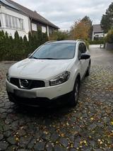 Nissan Qashkai 7 Sitze - Nissan Qashqai mit Benzin-Antrieb: Kombi