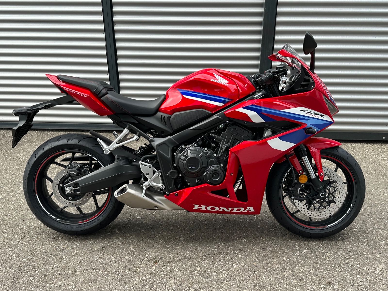 Honda CBR650R / MY 2026 / "SUMMER DEAL"