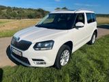 Skoda Yeti 1.2 TSI Ambition Panoramadach 1.Hand  55Tkm - Skoda Yeti: Panoramadach