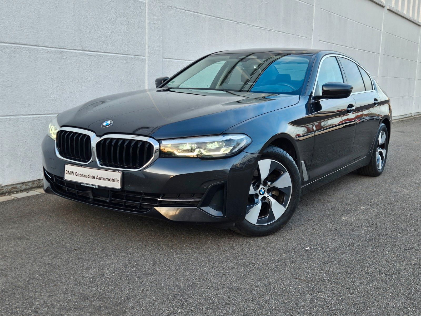 BMW 520d*HUD*AHK*Dr.Ass.+*ACC*KAMERA*M-LENKRAD