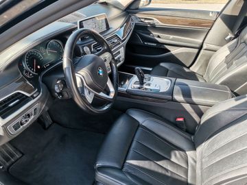 BMW 730 - 11