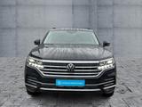 Volkswagen Touareg 3.0 TDI 4M DSG 5JG+LEDER+IQ+NAVI+AHK+ACC - gebrauchte VW Touareg aus dem Jahr 2023