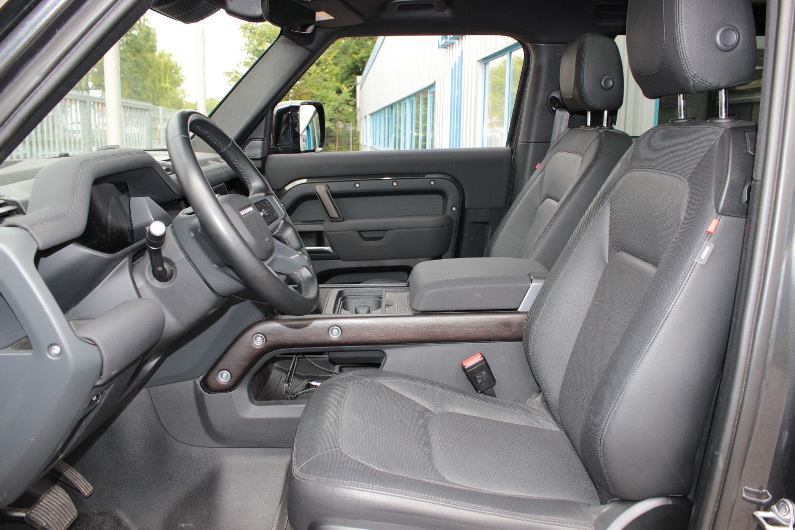 Fahrzeugabbildung Land Rover Defender 90 X-Dynamic SE*HUD*Pano*