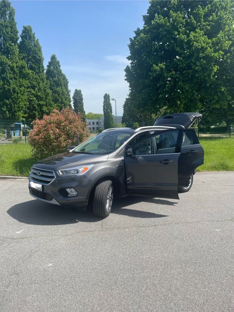 FORD Kuga