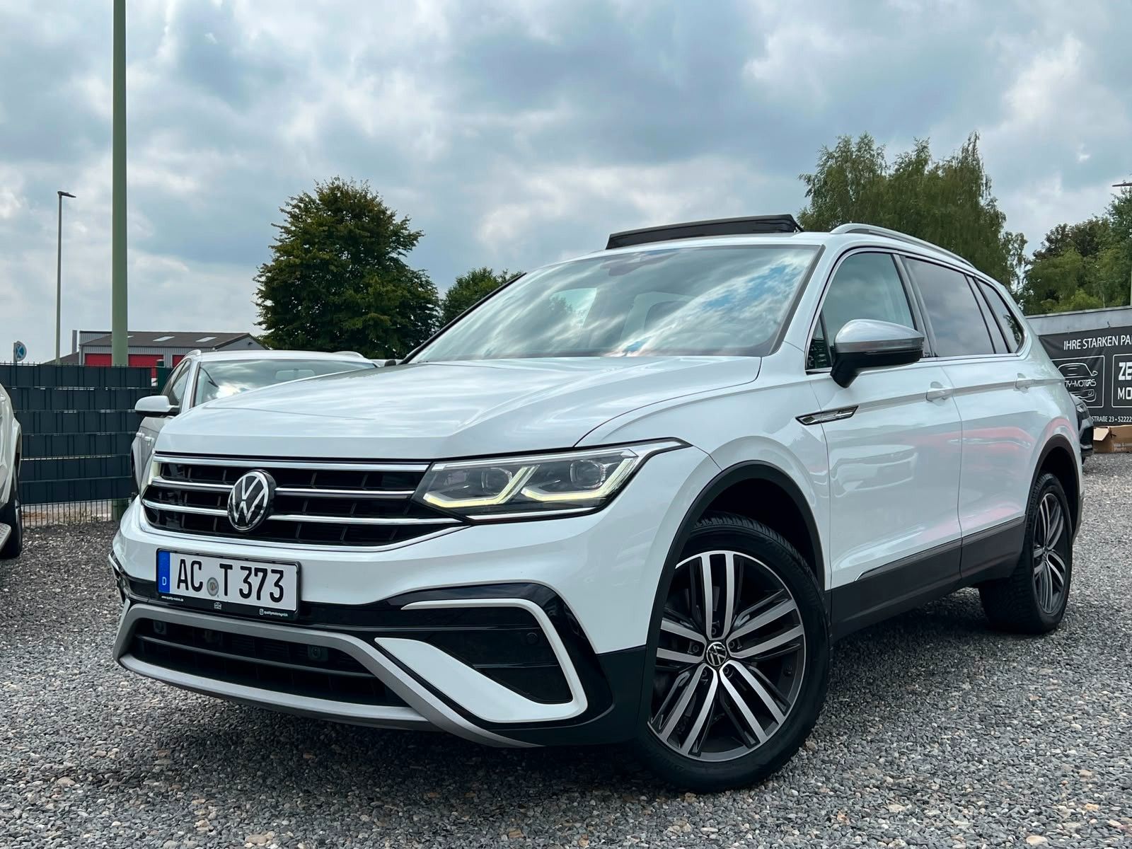 Volkswagen TIGUAN ALLSPACE ELEGANCE 4MOTION-PANORAMA-LED