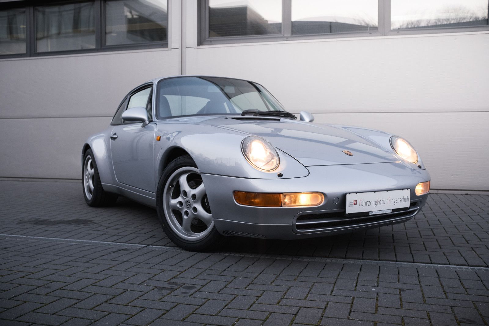 Fahrzeugabbildung Porsche 993/911 Carrera-dt. Auto-unfallfrei-Schalter