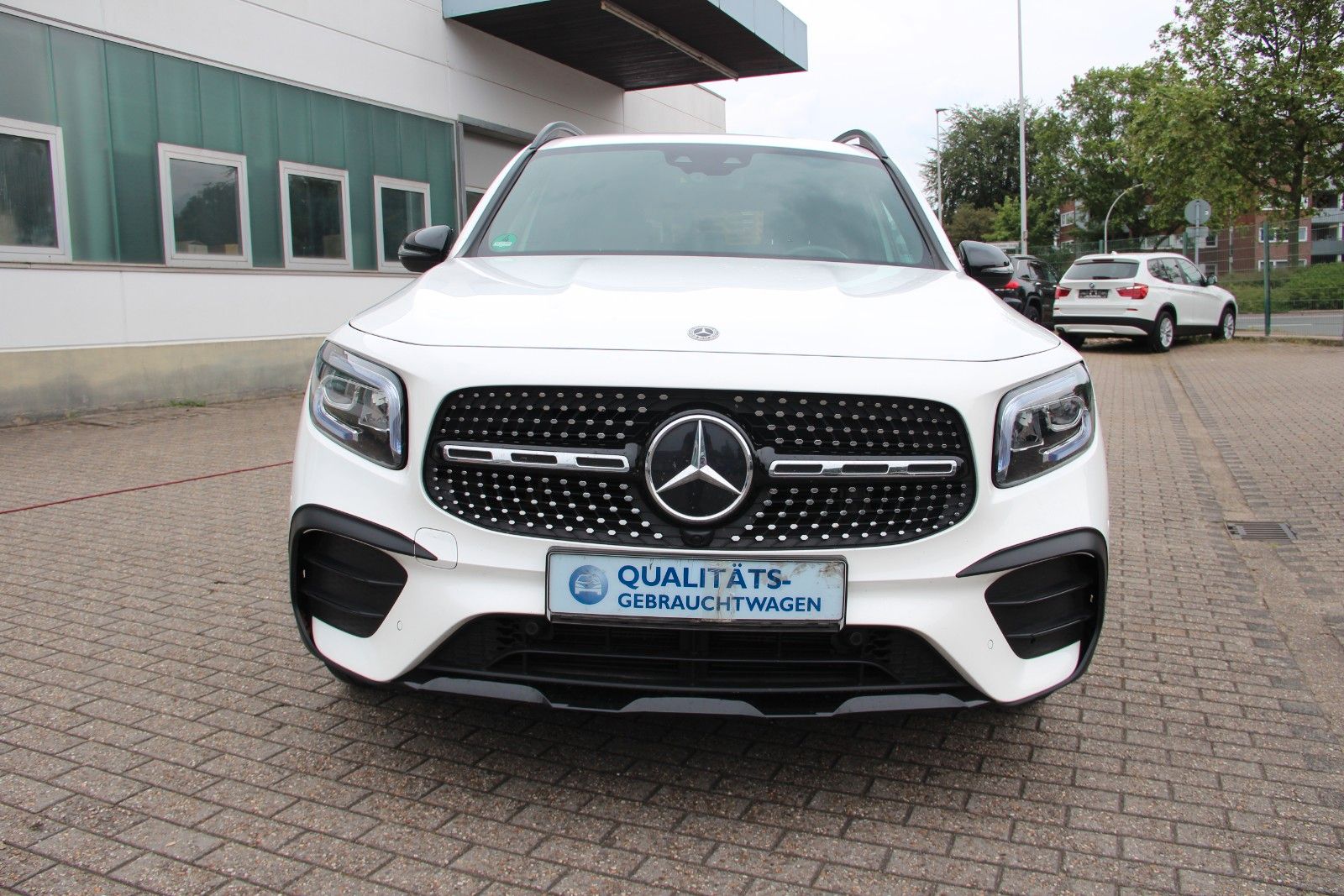 MERCEDES-BENZ GLB 180 AMG Line, Widescreen, Pano, RFK,
