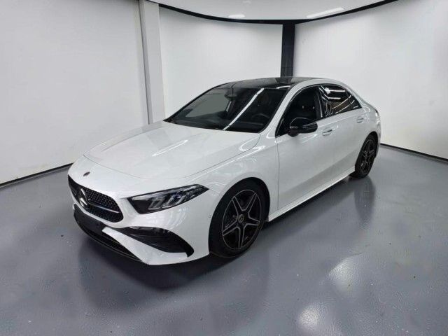 Mercedes-Benz A 200d Limo AMG Line WIDE*PANO*LED*FACELIFT*KAM