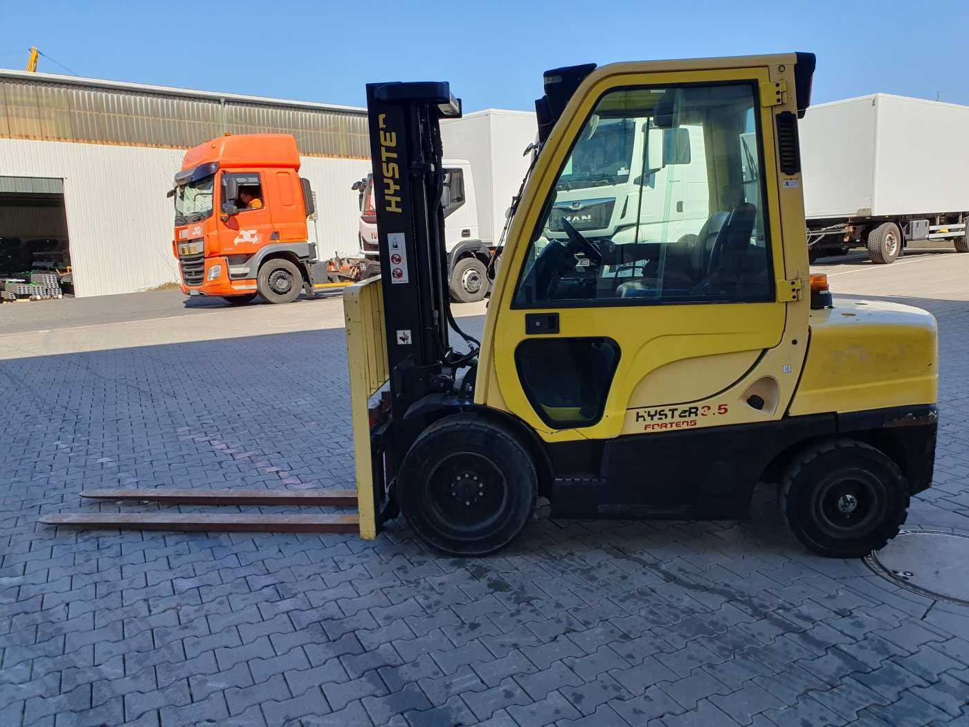 Fahrzeugabbildung Hyster H3.5 FT / Triplex: 4,61m / nur 882h / SS