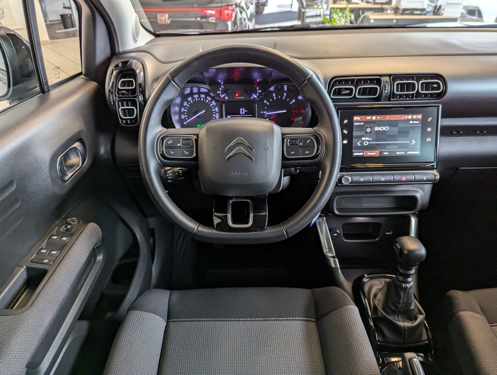 CITROEN C3 Aircross 1.2e-THP Live Aircross PureTech PDC - Image 16