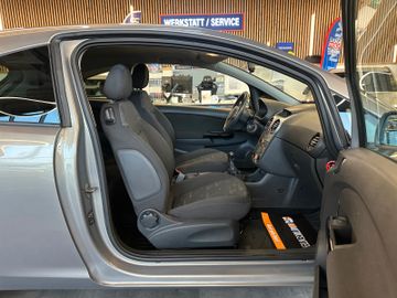 Opel Corsa D Satellite