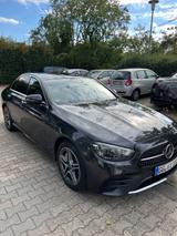 Mercedes-Benz E 300 de Autom. - 225kW CHECKHEFTGEPFLEGT - Hybrid (Diesel/Elektro): Grau, Limousine