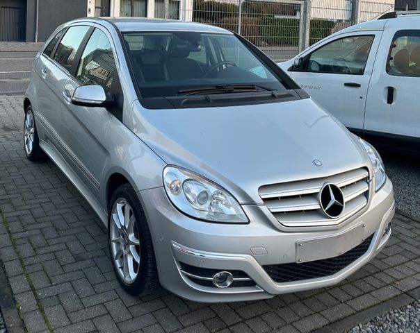 Mercedes-Benz B 180 *INSPEK. NEU*