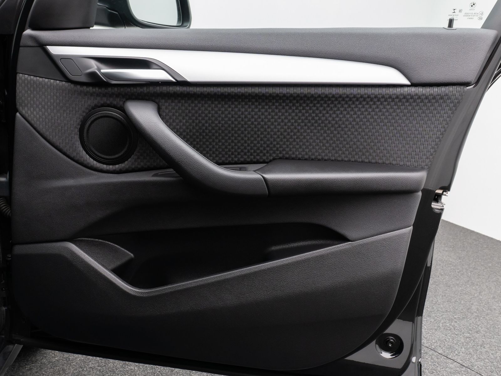 Fahrzeugabbildung BMW X1 xD25e Parkassist DAB Lordos Geschwindigkeitsr