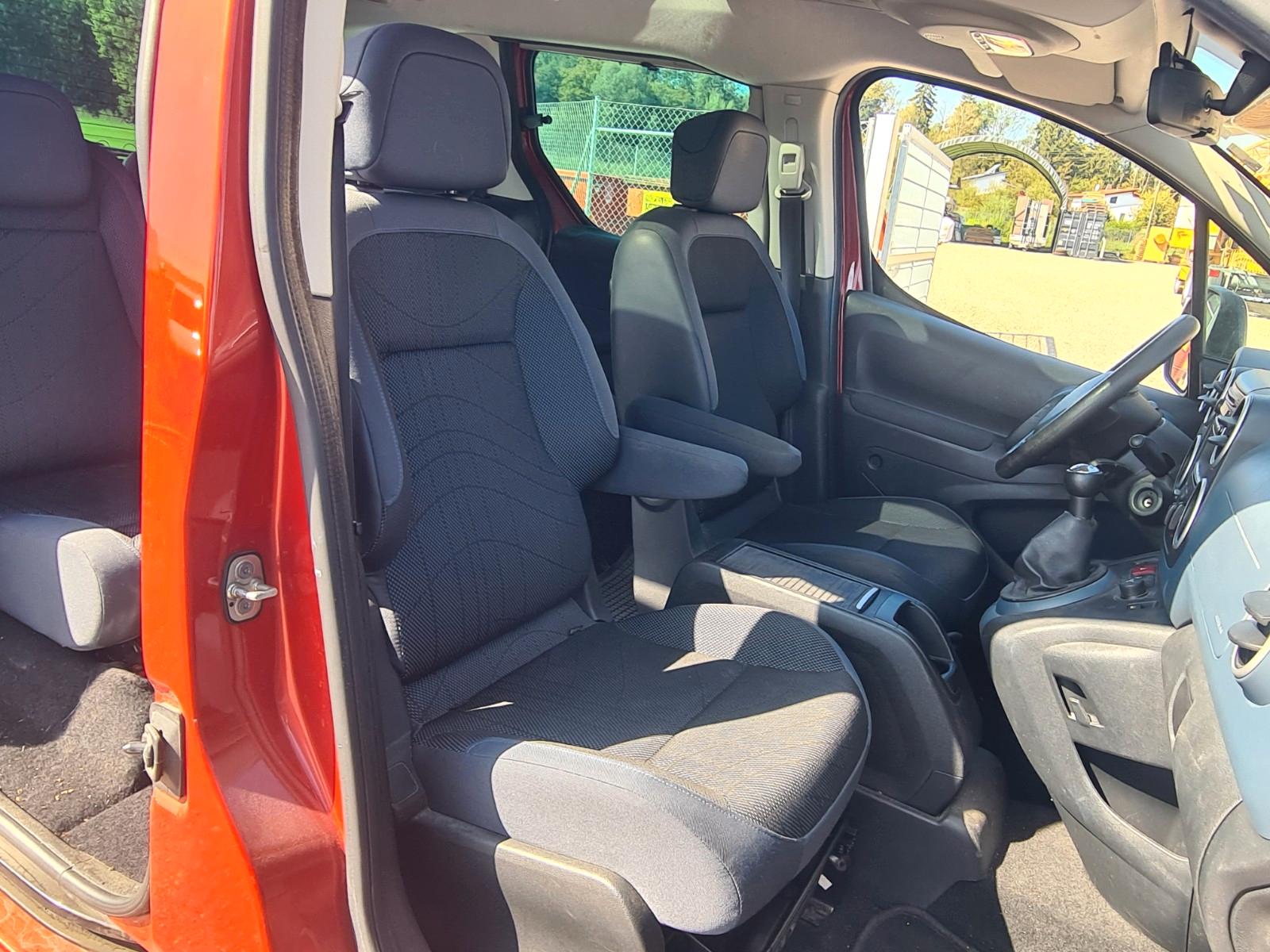 Peugeot Partner Tepee Family Klima 8fach Pano ZR neu